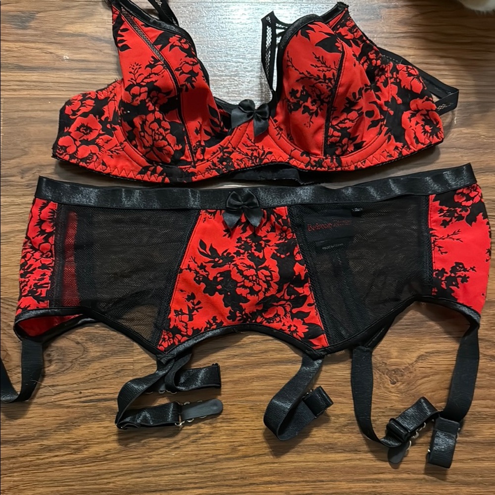 Bedroom Stories Pin Up Retro Red and Black Floral Lingerie Set XL
